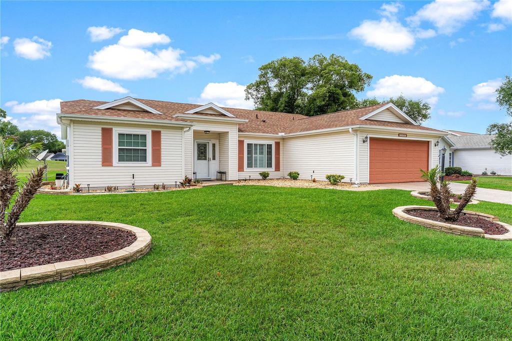Photo of 25093 Riverwalk Drive, Leesburg, FL 34748 (MLS # G5112358)