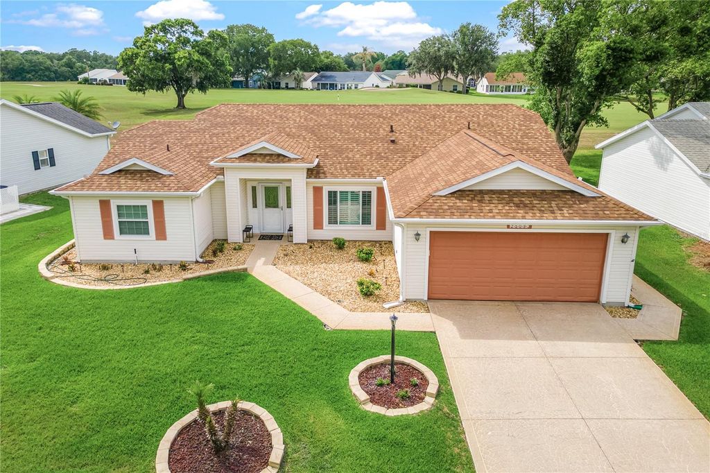 Photo of 25093 Riverwalk Drive, Leesburg, FL 34748 (MLS # G5112358)