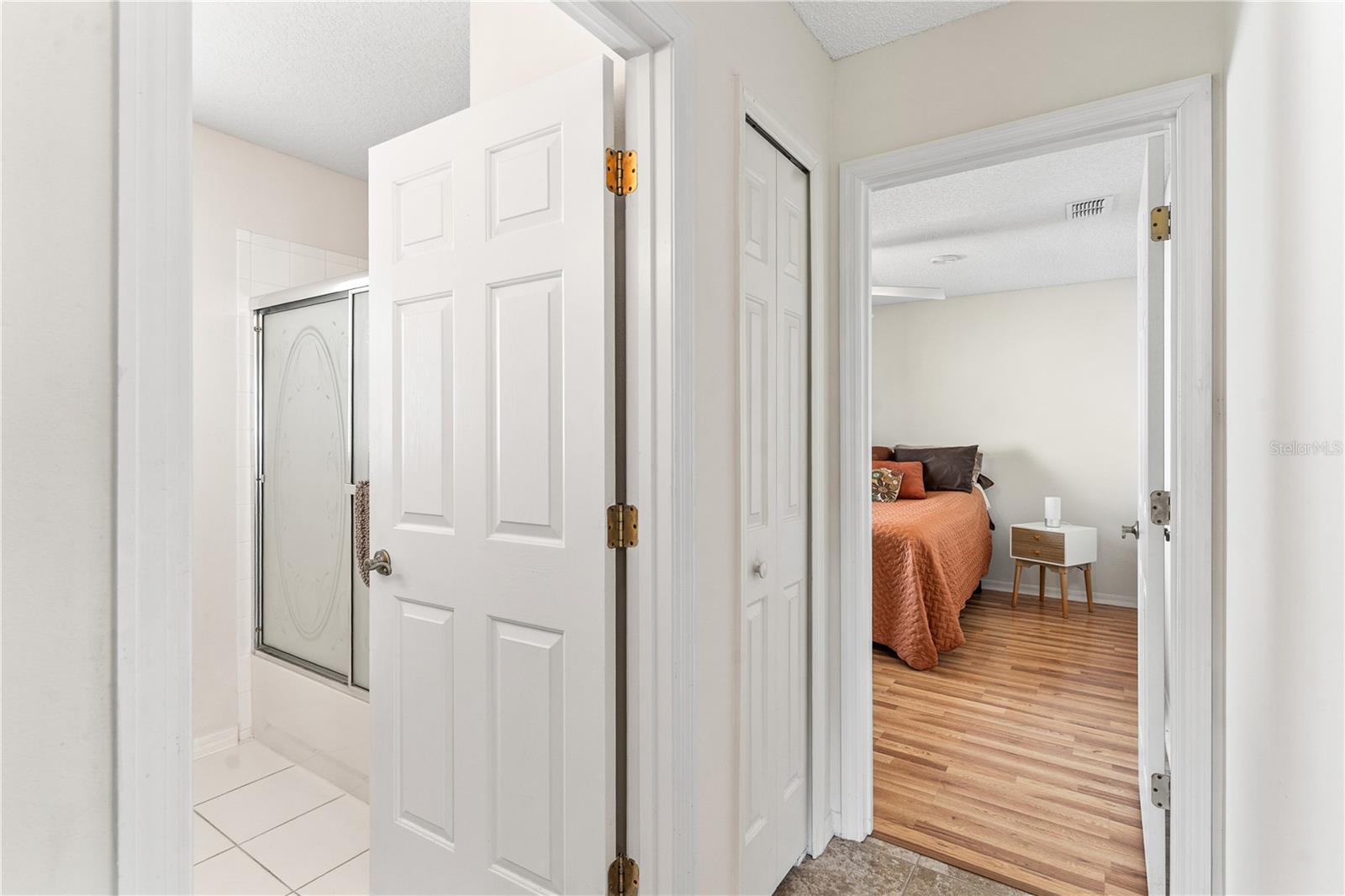PLANTATION AT LEESBURG RIVERWALK - Residential