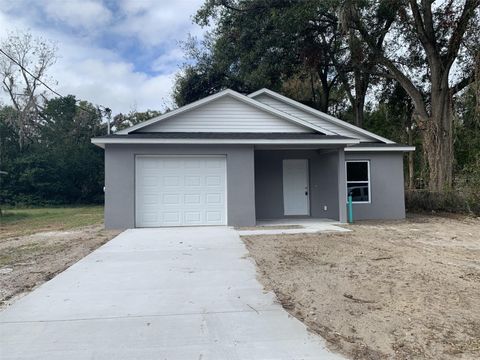 A home in LAKELAND