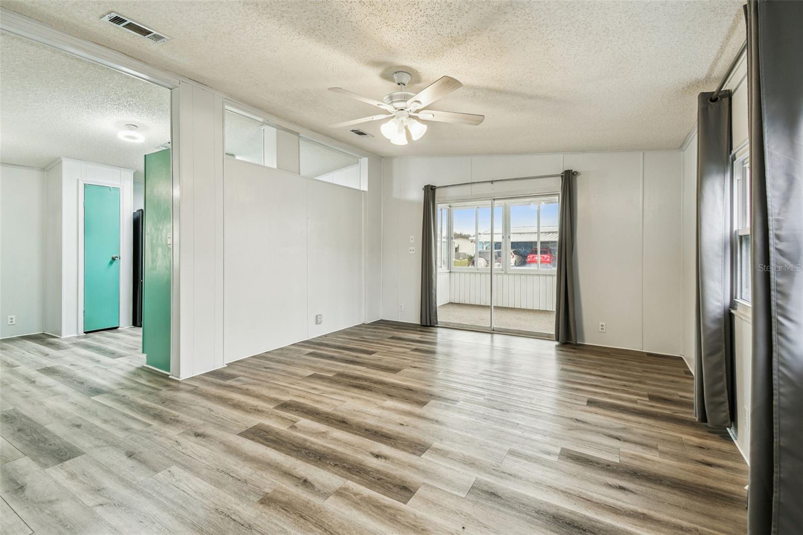 FOXWOOD LAKE ESTATES - Residential