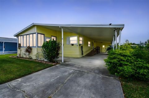 Photo of 1811 Sherwood Hill Dr, Lakeland, FL 33810 (MLS # L4956891)