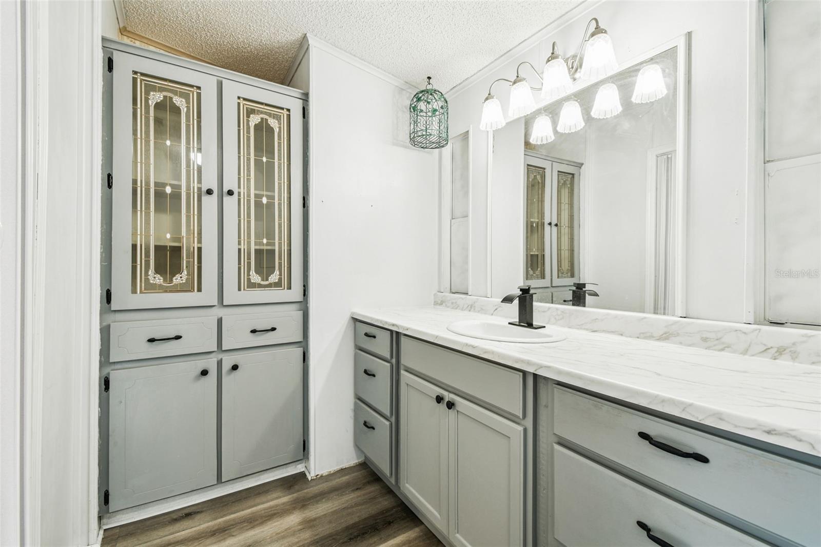 FOXWOOD LAKE ESTATES - Residential