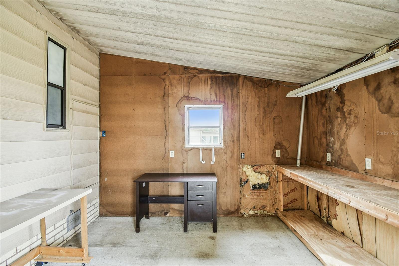 FOXWOOD LAKE ESTATES - Residential