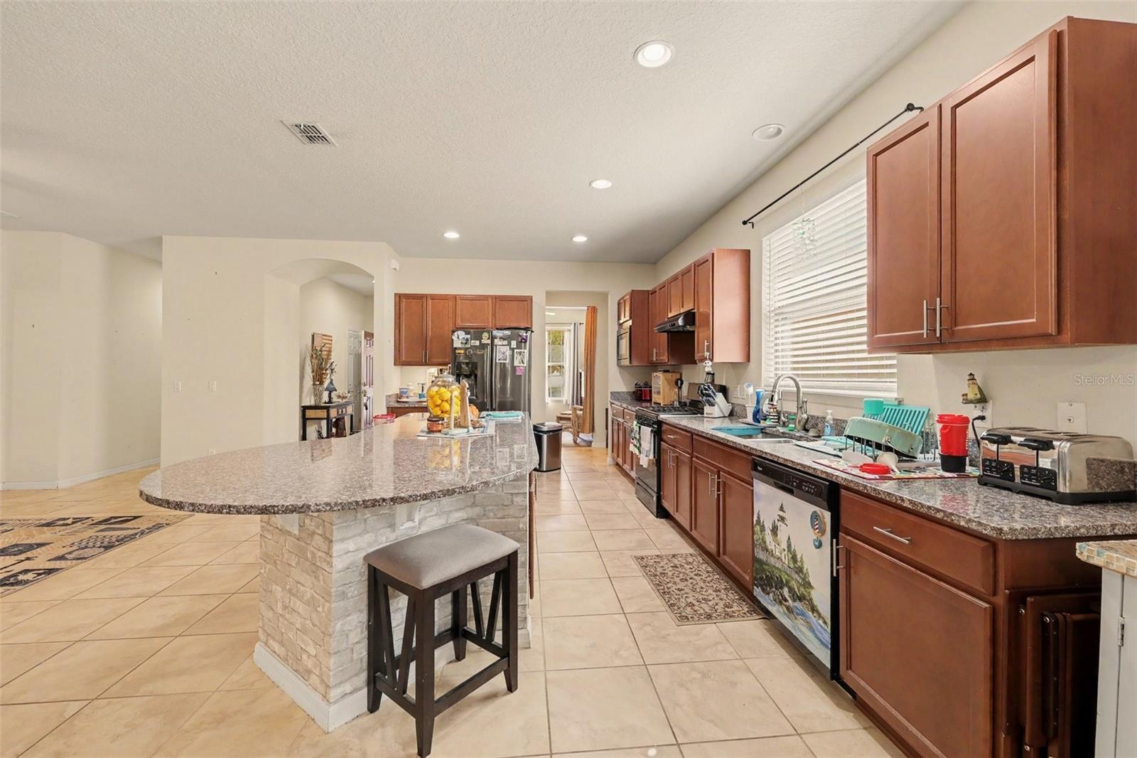 325 ALICANTE COURT