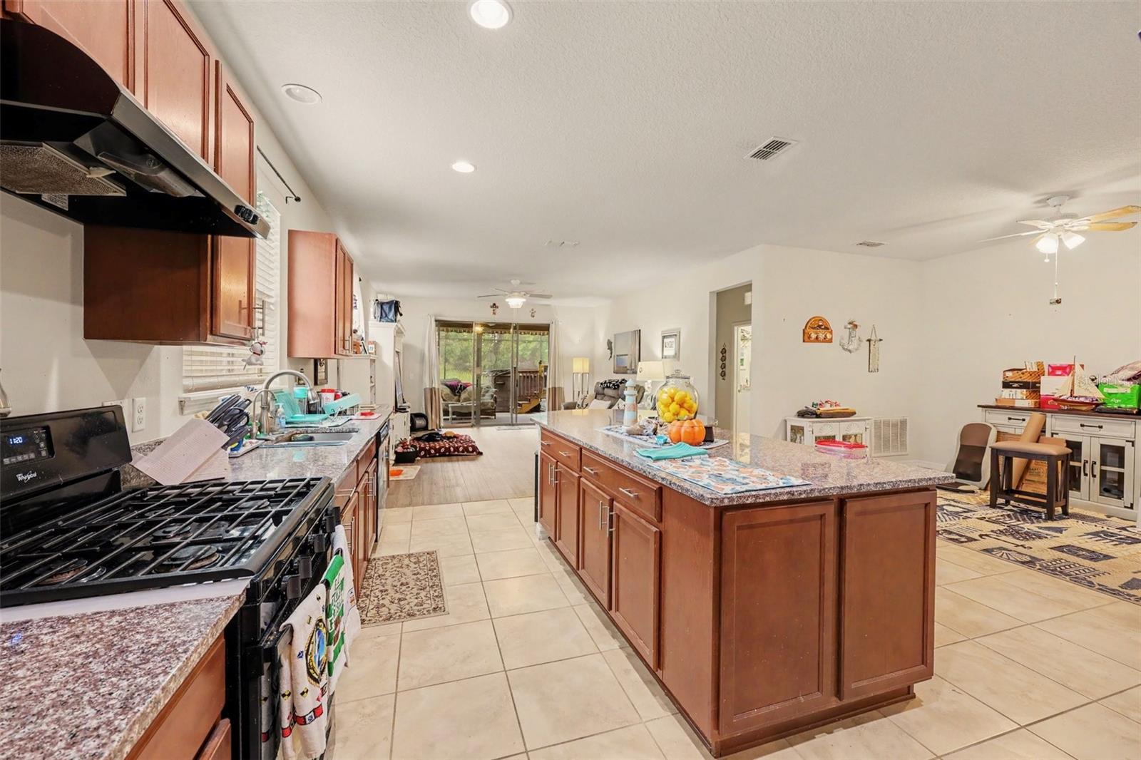 325 ALICANTE COURT