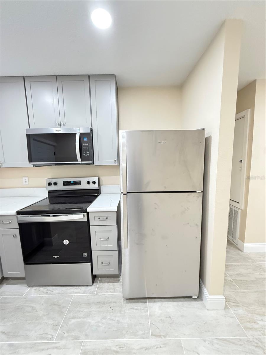AVONDALE SUB - Residential Lease