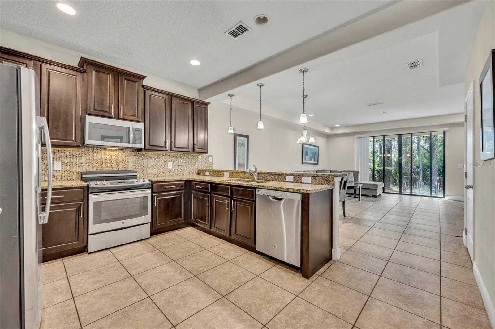 8177 ROSEVILLE BOULEVARD