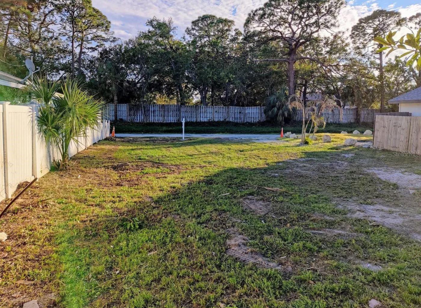 PINEHURST PARK REP OF - Land