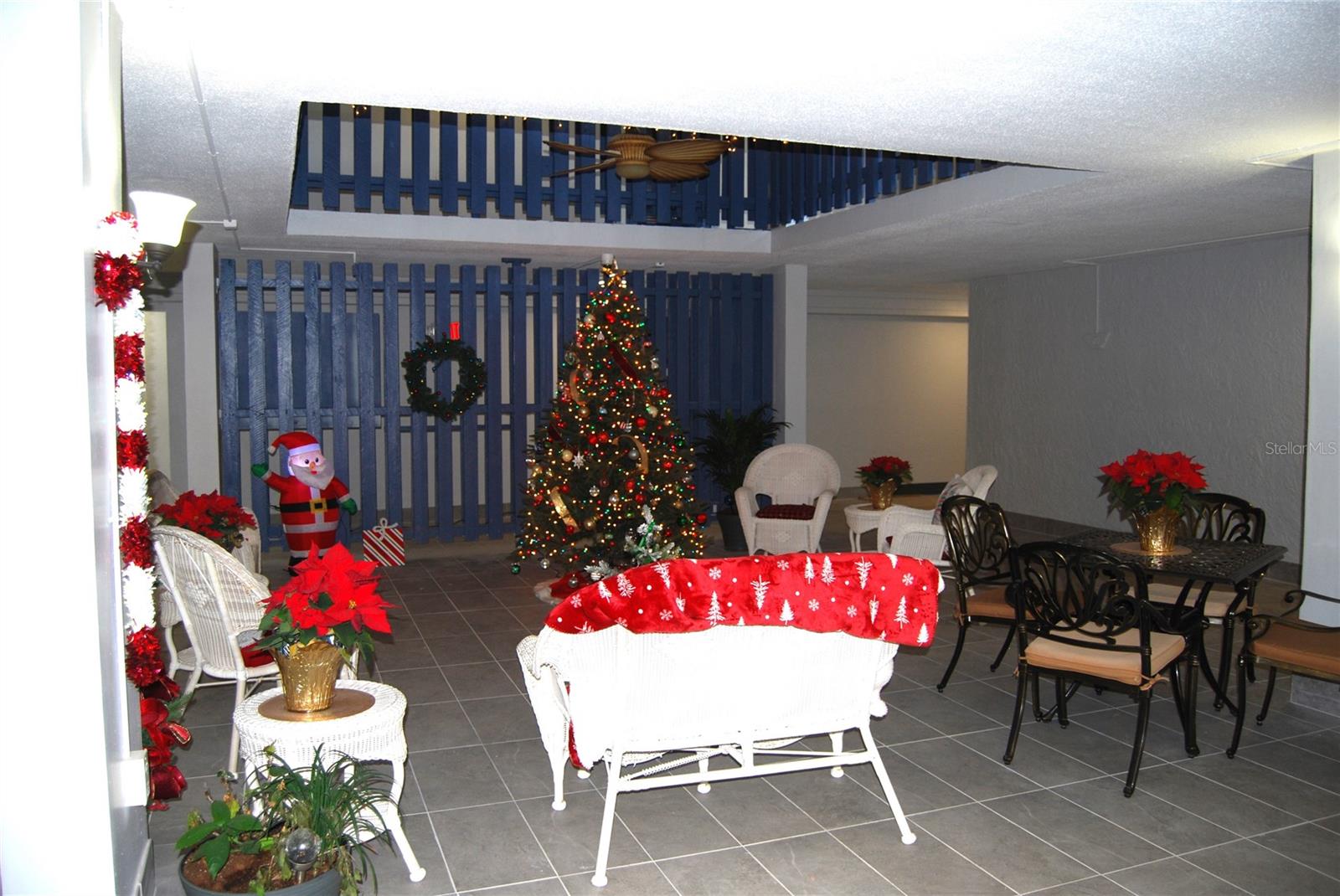 TREASURE ISLAND TENNIS & YACHT CLUB - Residential