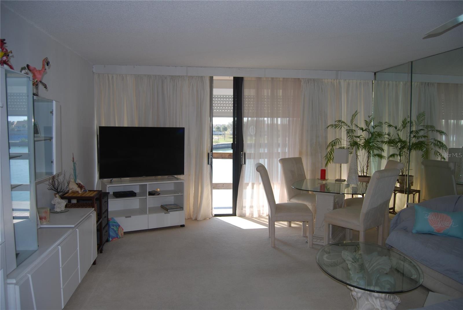 TREASURE ISLAND TENNIS & YACHT CLUB - Residential