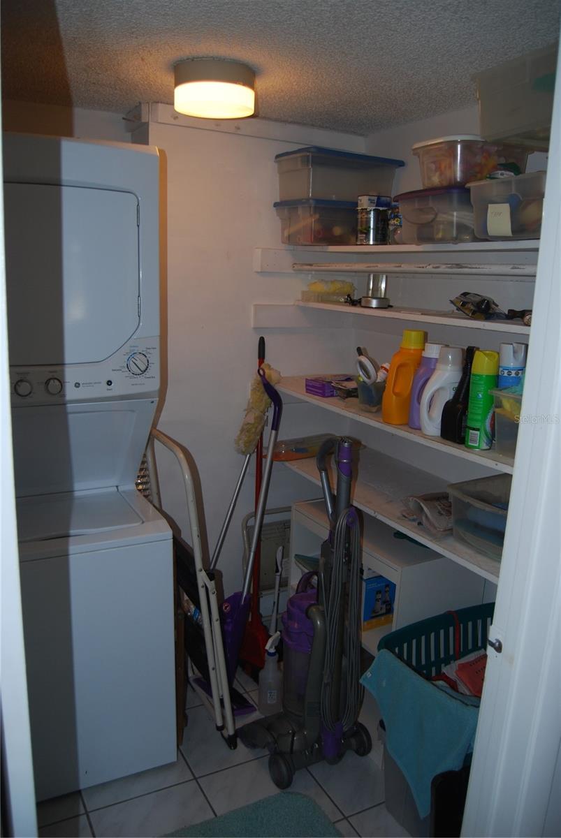 TREASURE ISLAND TENNIS & YACHT CLUB - Residential