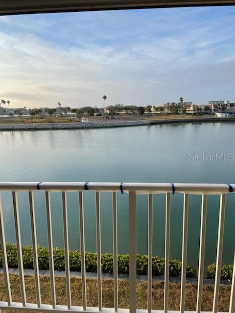 TREASURE ISLAND TENNIS & YACHT CLUB - Residential