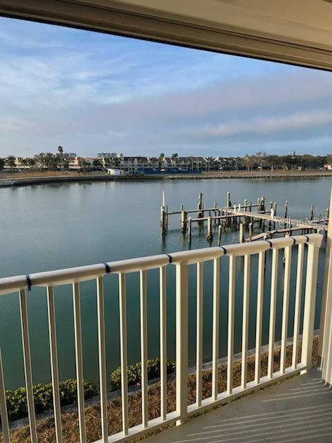 TREASURE ISLAND TENNIS & YACHT CLUB - Residential