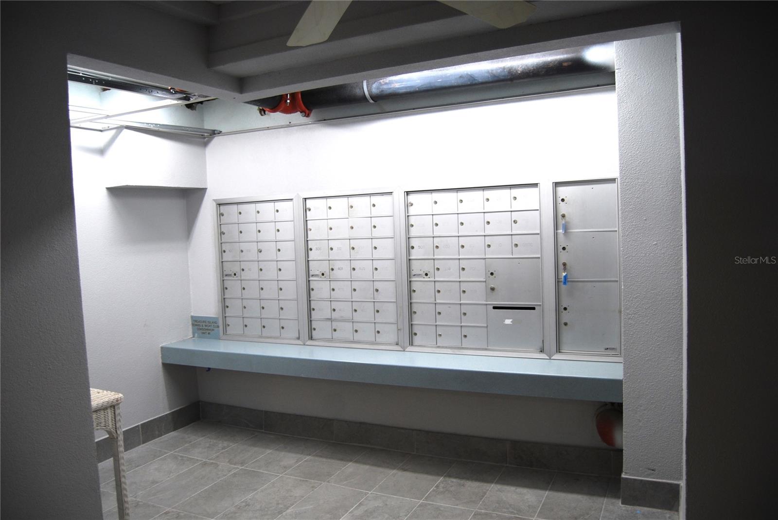 TREASURE ISLAND TENNIS & YACHT CLUB - Residential