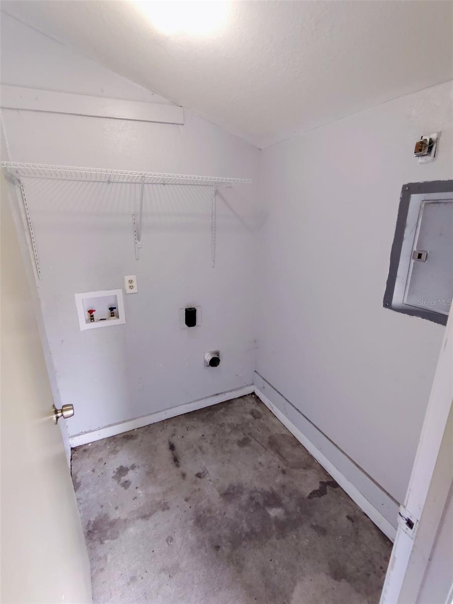 BARDMOOR VILLAS - Residential Lease