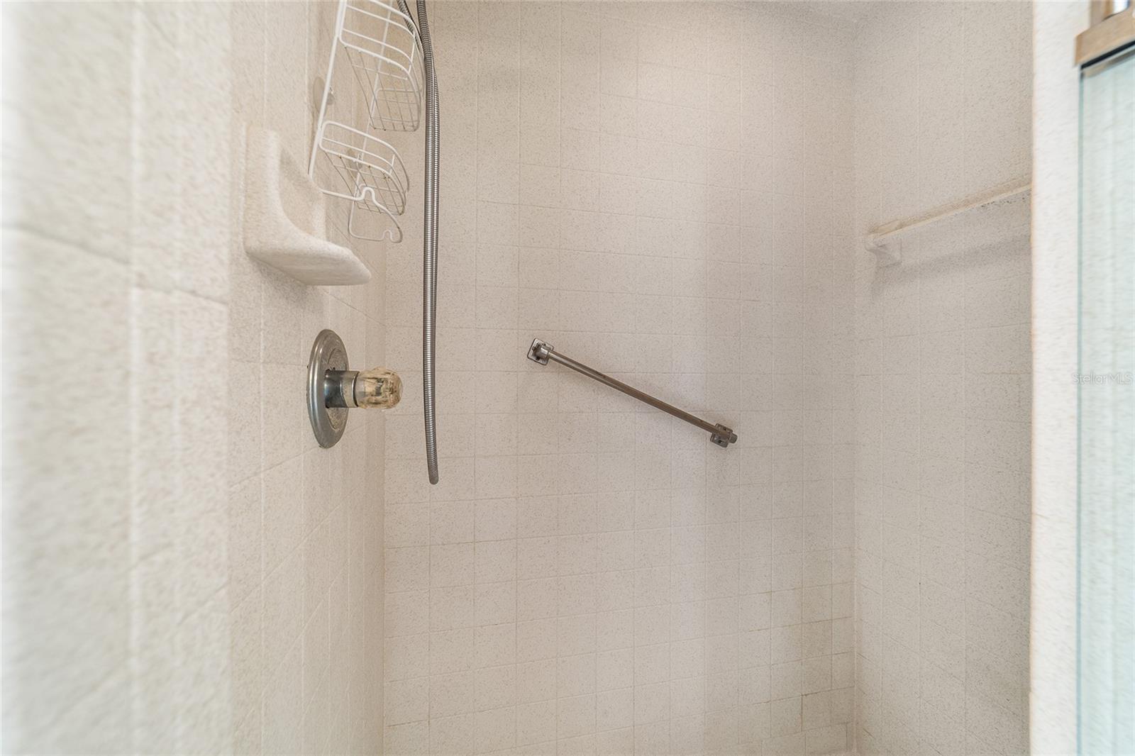 ON TOP OF THE WORLD - Residential