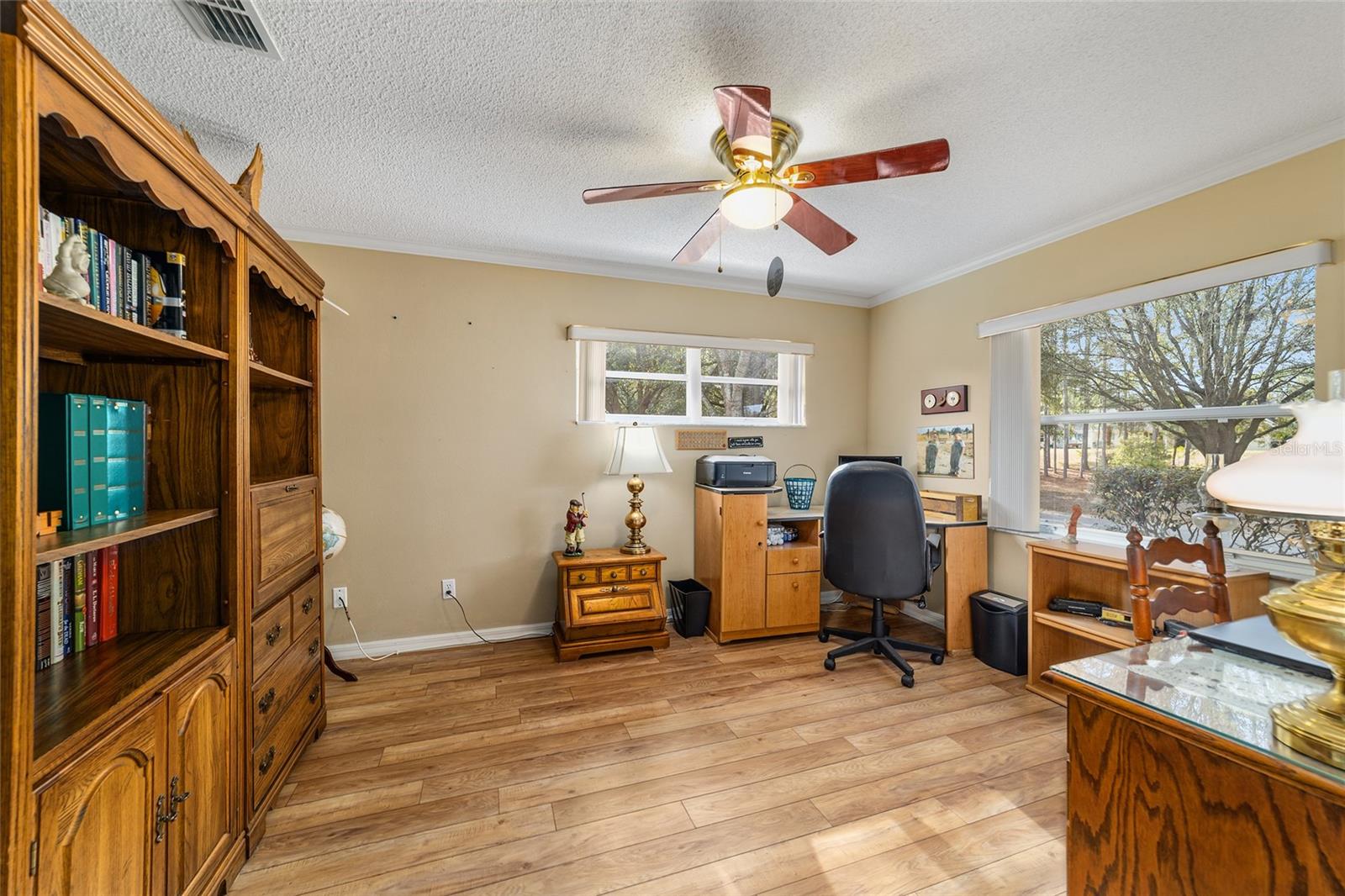 ON TOP OF THE WORLD - Residential