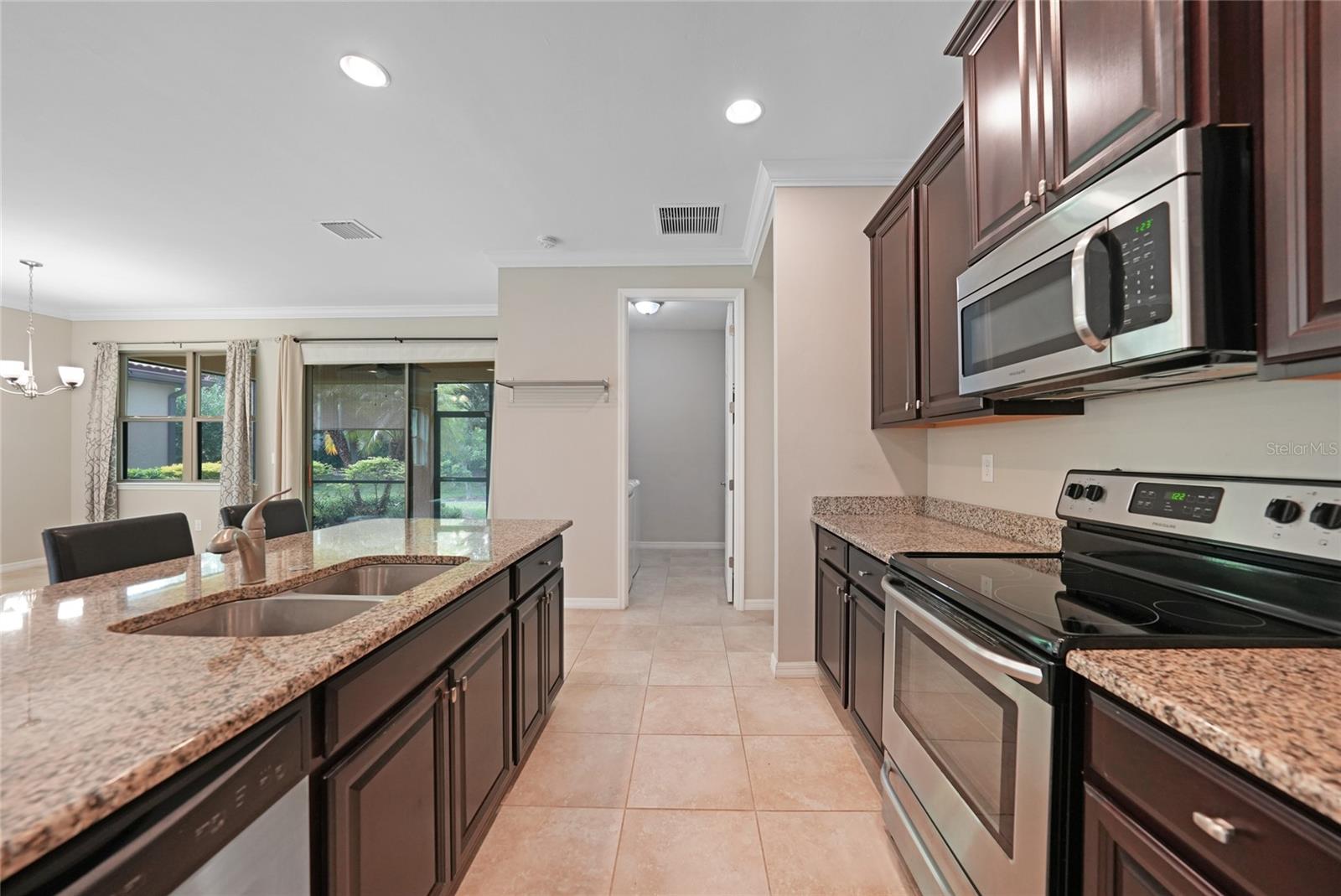 TOSCANA ISLES UN 1 - Residential