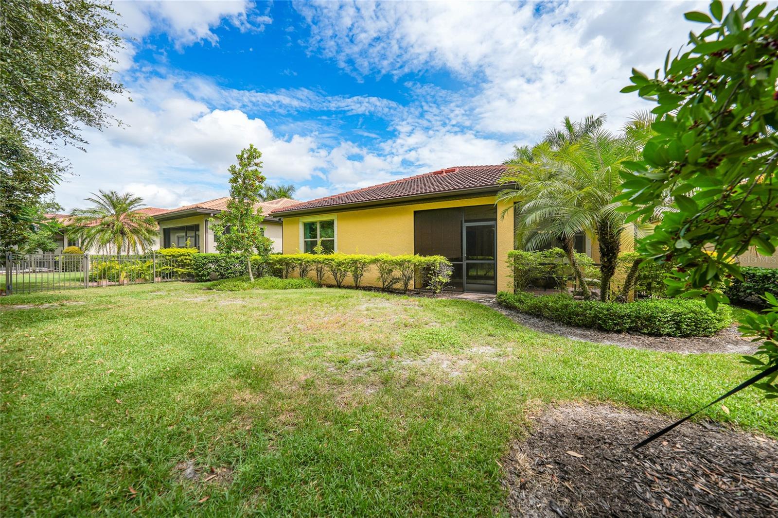 TOSCANA ISLES UN 1 - Residential