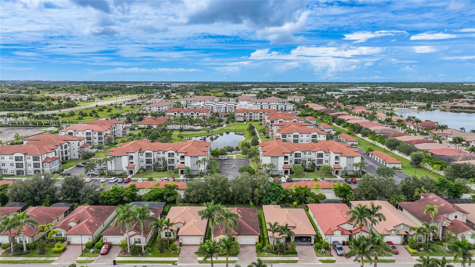 TOSCANA ISLES UN 1 - Residential