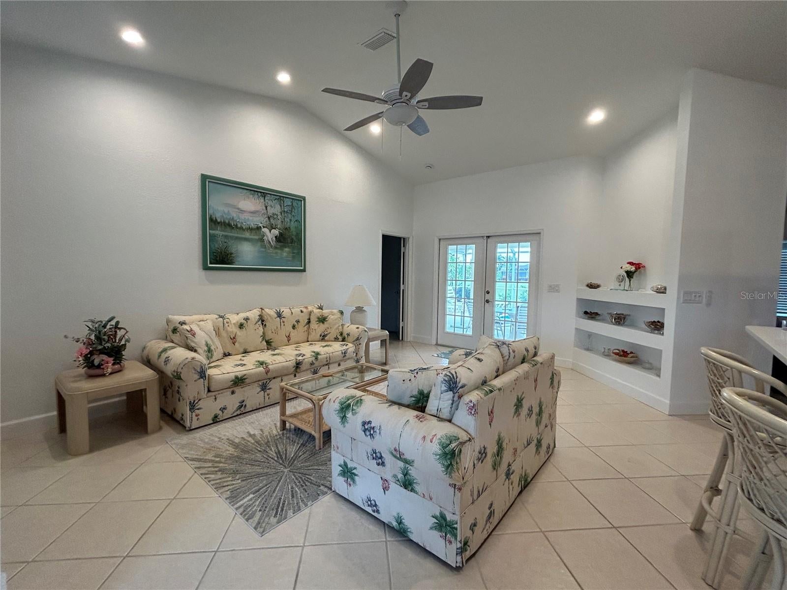 435 ROTONDA CIRCLE, ROTONDA WEST, FL, 33947 3 435 ROTONDA CIRCLE