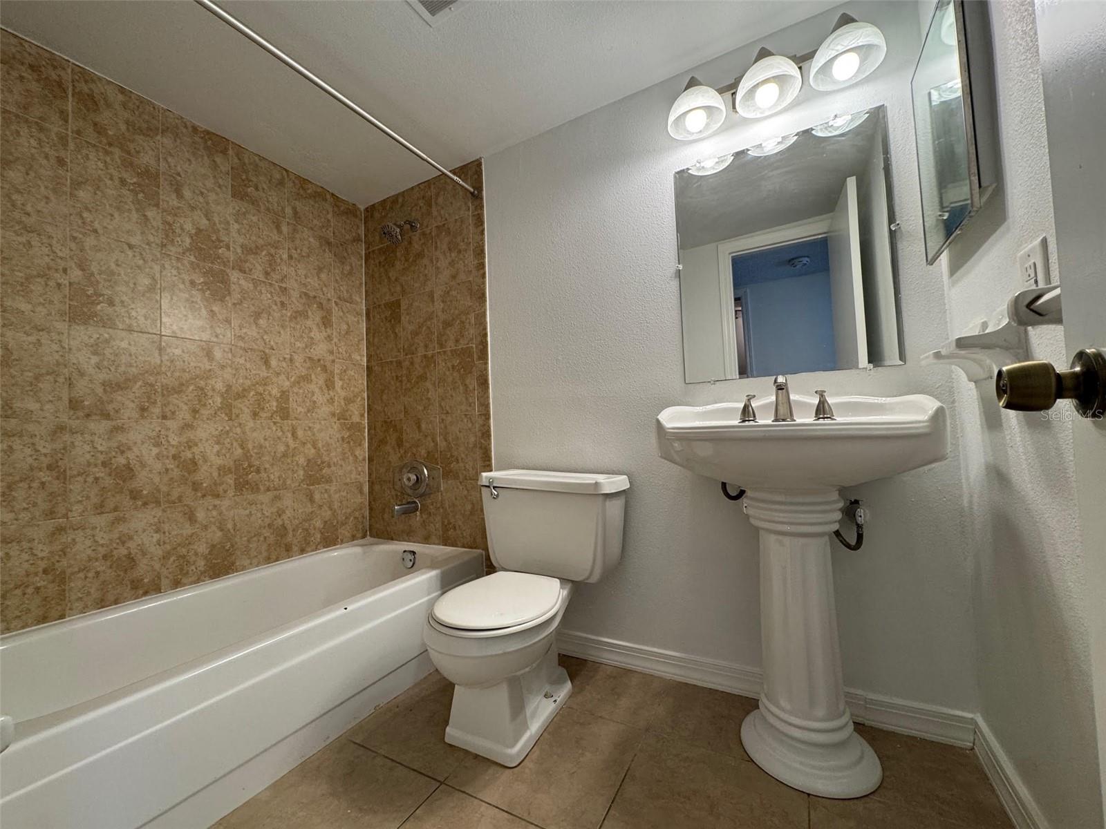 BRIARWOOD CONDO - Residential