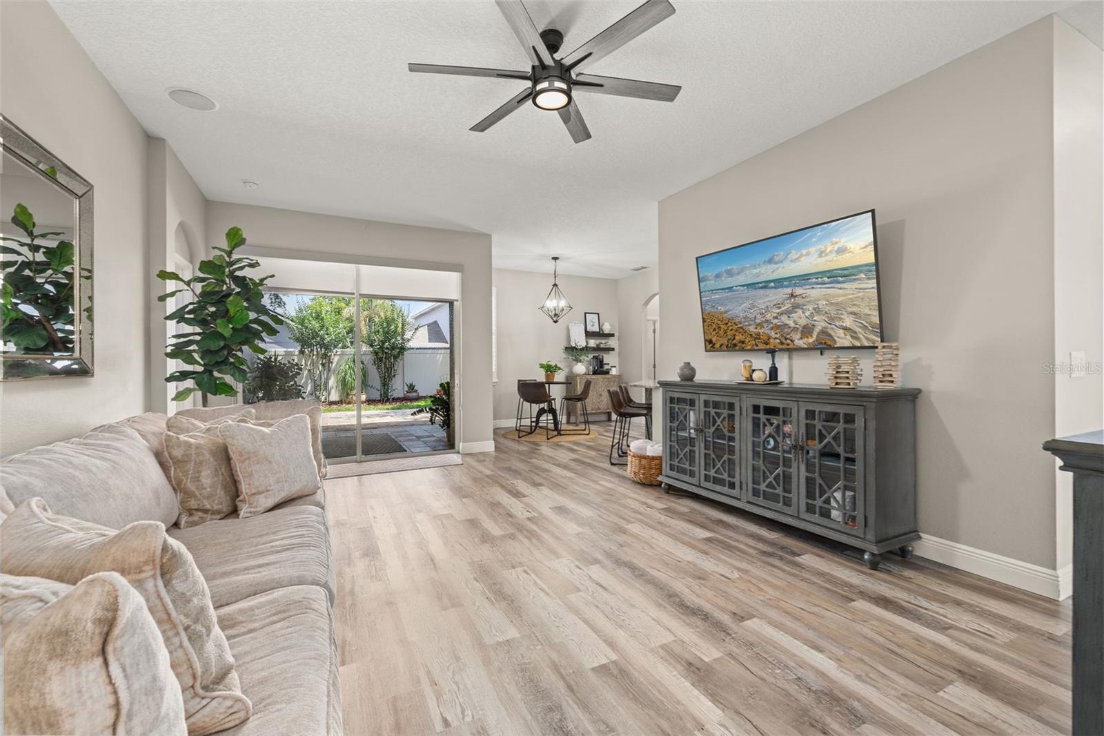 ALOMA WOODS PH 5 - Residential