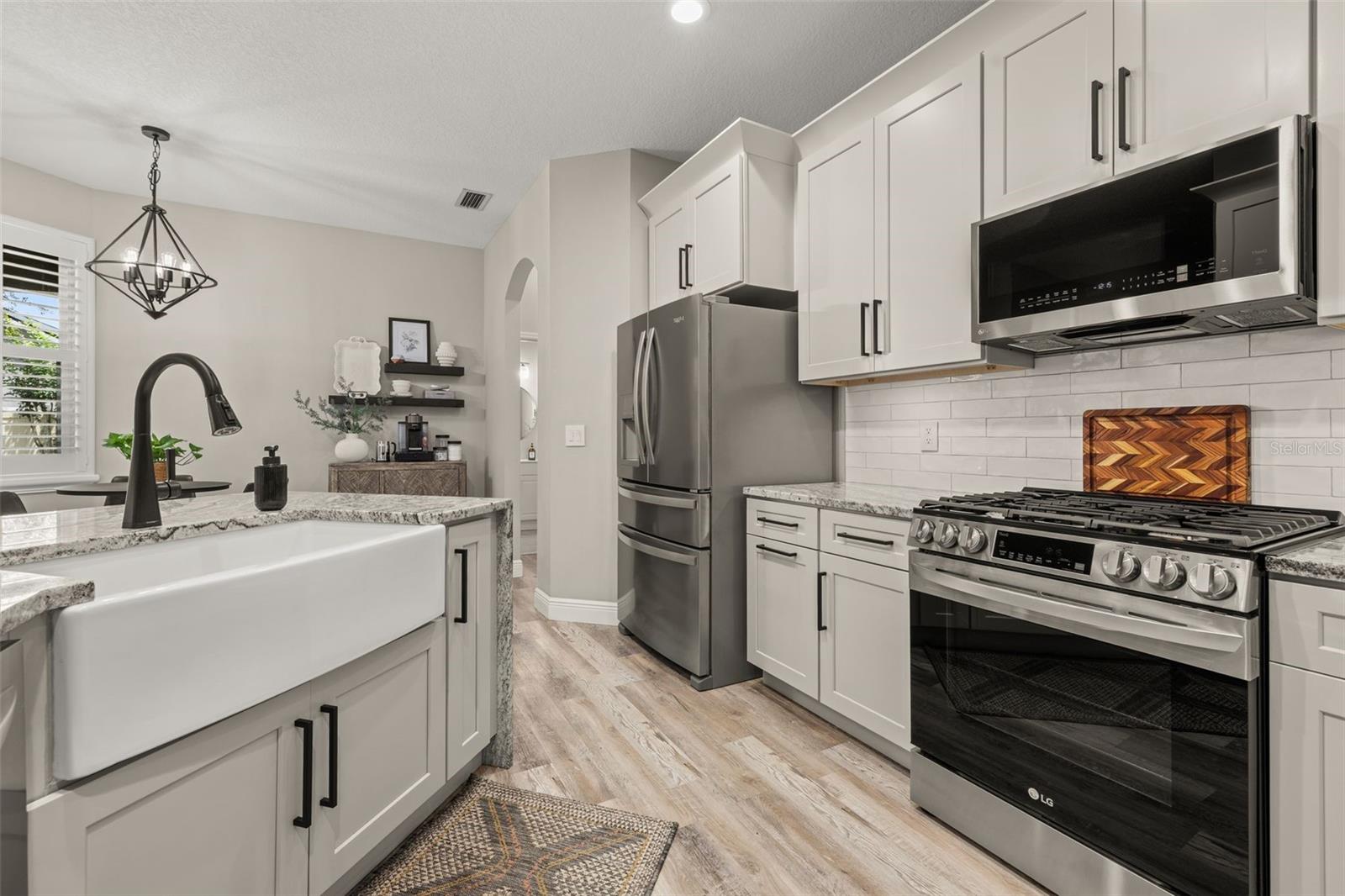ALOMA WOODS PH 5 - Residential