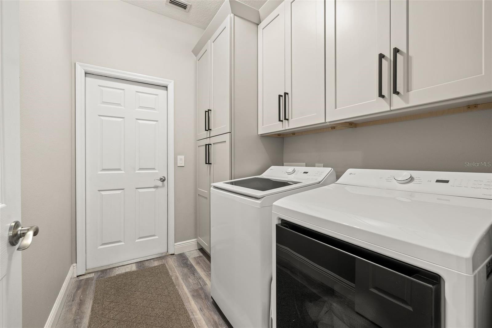ALOMA WOODS PH 5 - Residential