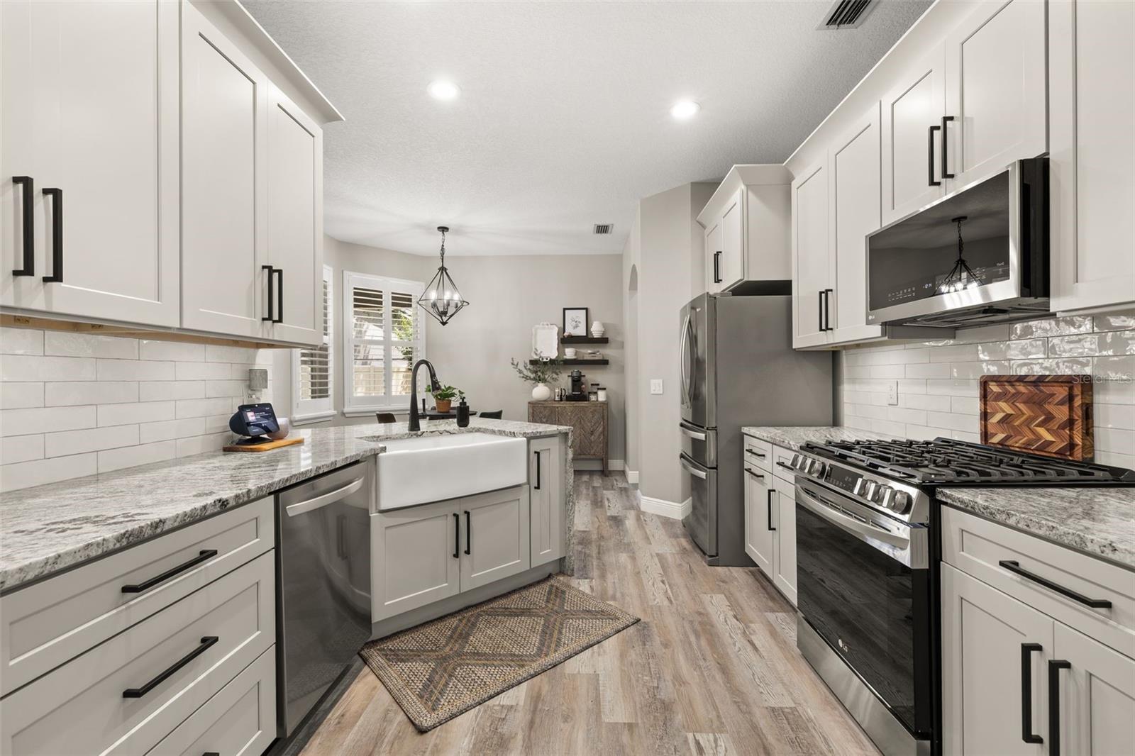 ALOMA WOODS PH 5 - Residential