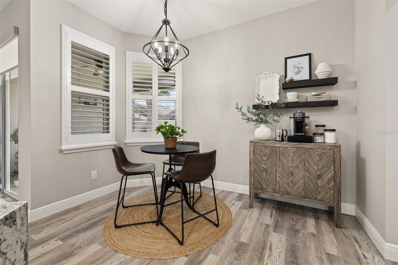 ALOMA WOODS PH 5 - Residential