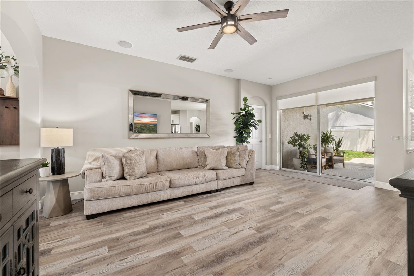 ALOMA WOODS PH 5 - Residential