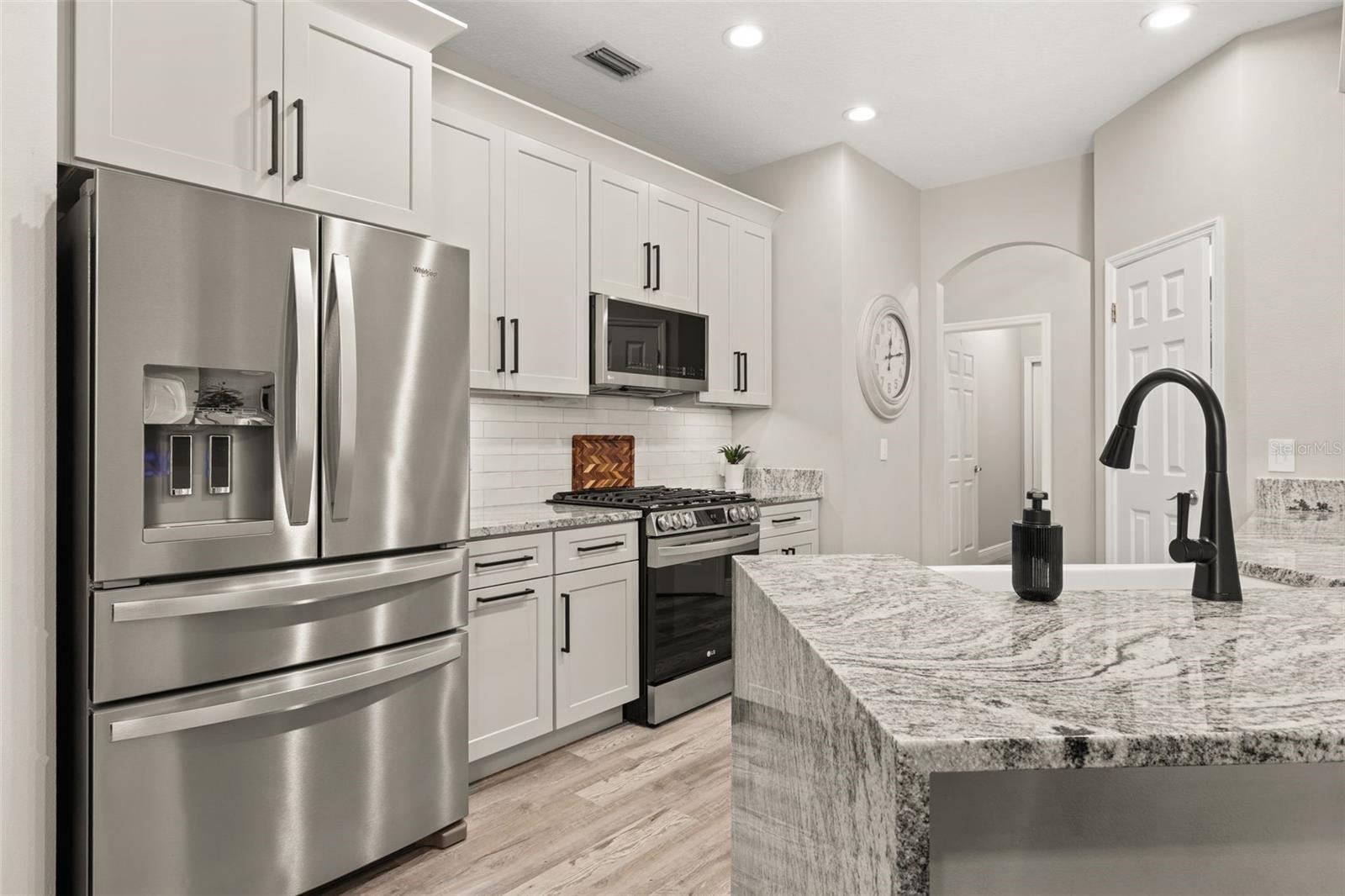 ALOMA WOODS PH 5 - Residential