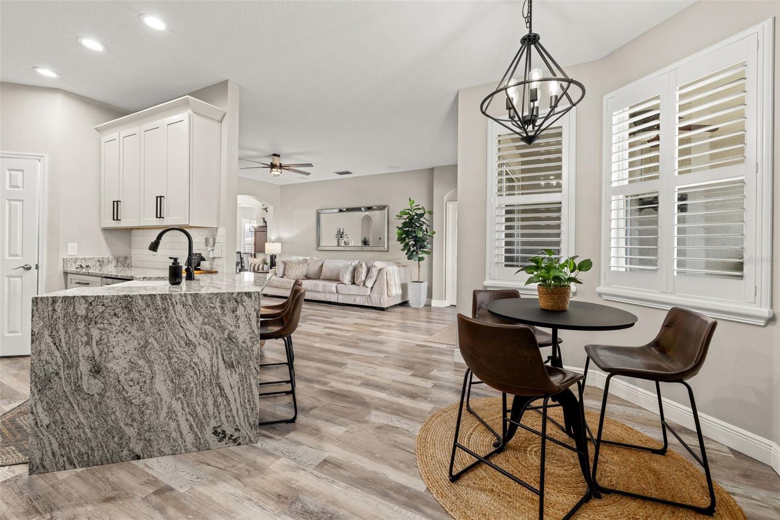 ALOMA WOODS PH 5 - Residential