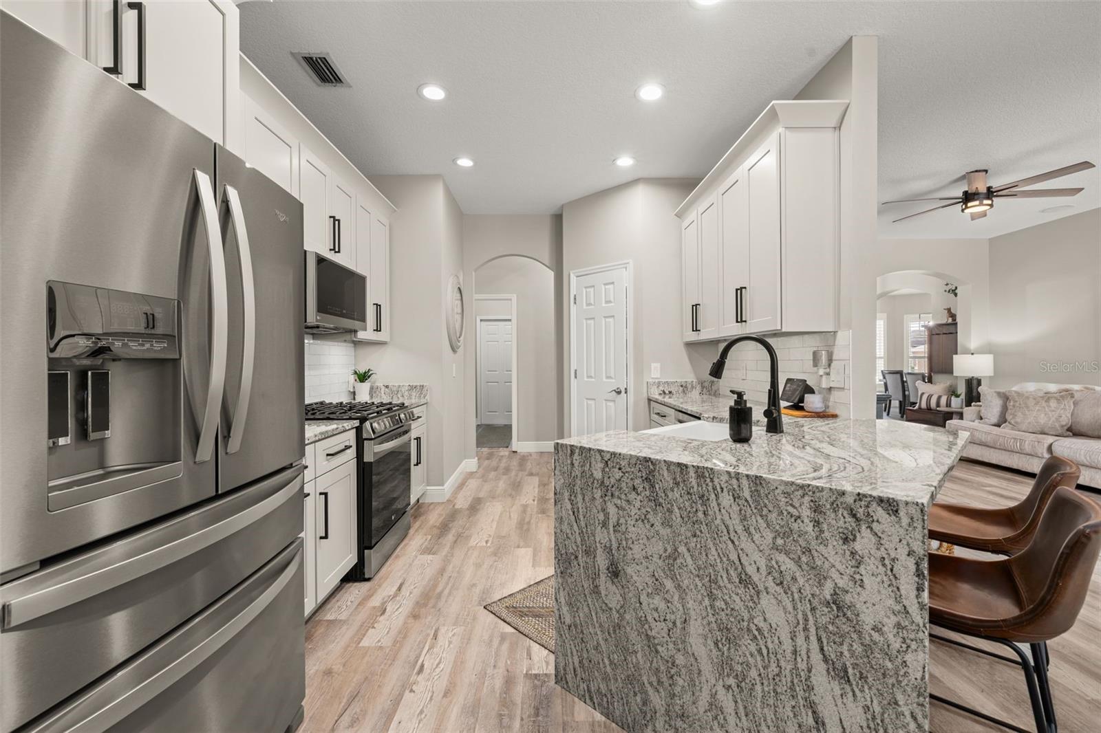 ALOMA WOODS PH 5 - Residential