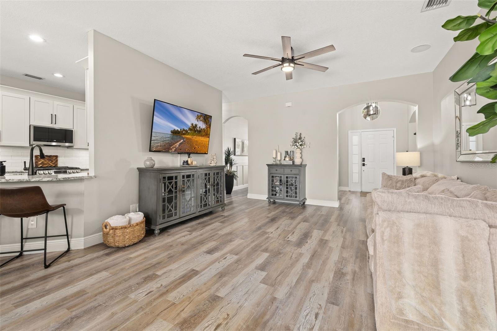 ALOMA WOODS PH 5 - Residential