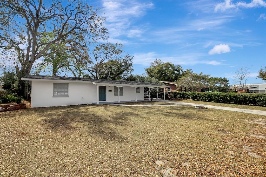 Photo of 534 W Carole Street, Lakeland, FL 33803 (MLS # TB8478727)