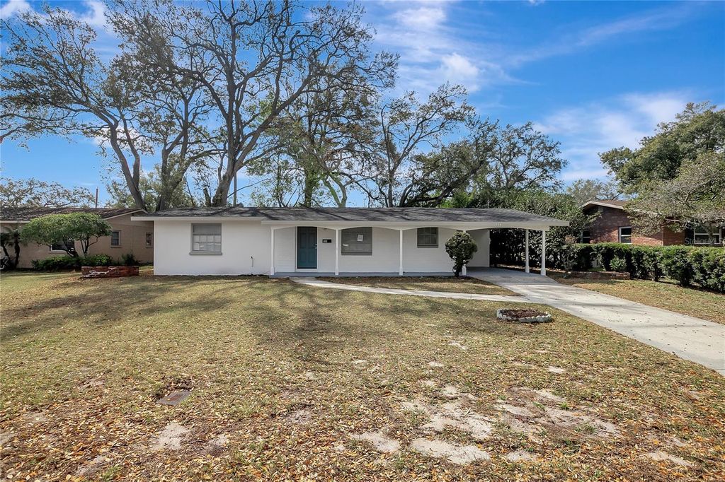Photo of 534 W Carole Street, Lakeland, FL 33803 (MLS # TB8478727)