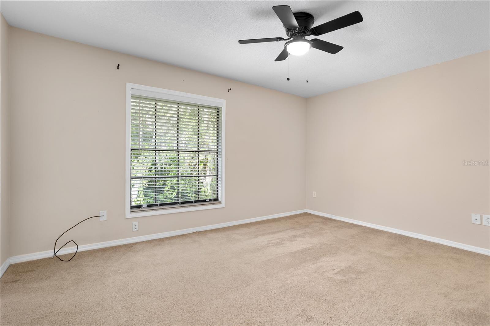 HIDDEN OAKS CONDO PH 04 - Residential