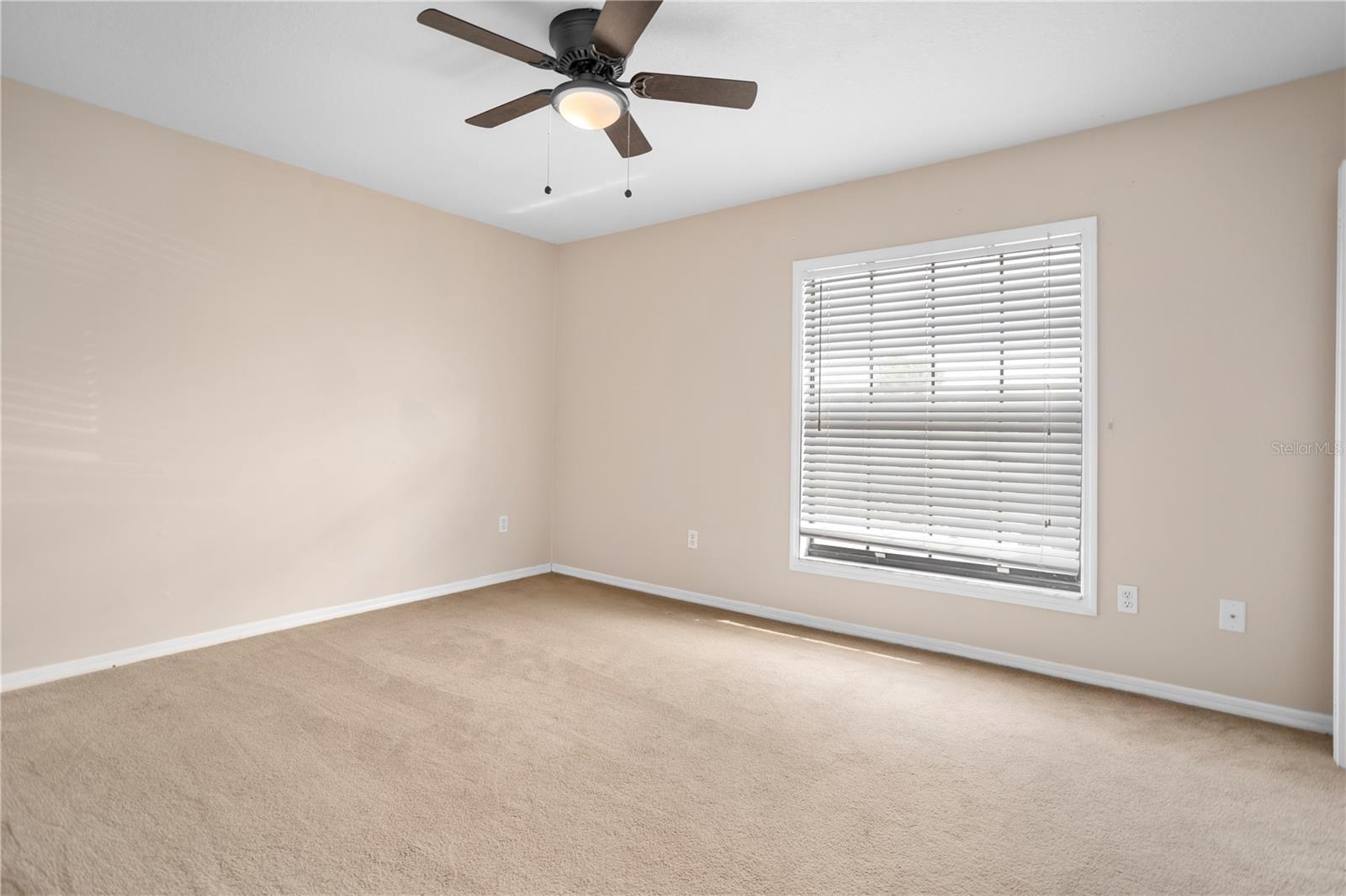 HIDDEN OAKS CONDO PH 04 - Residential