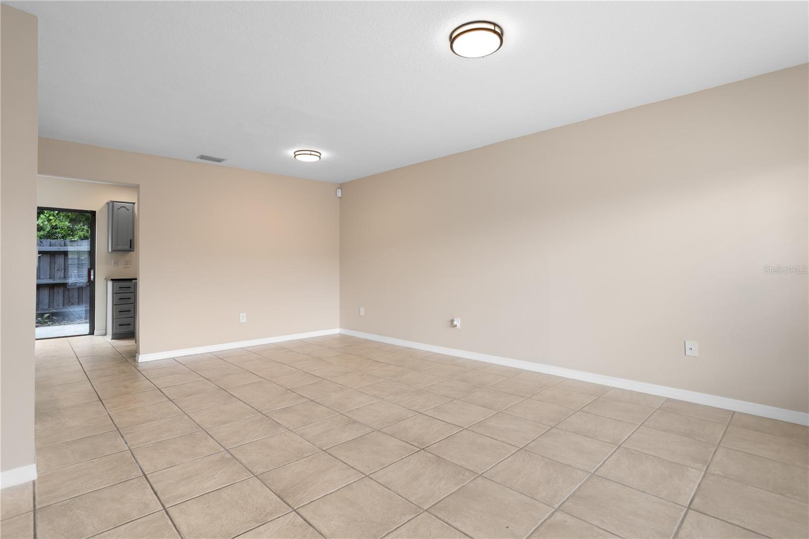 HIDDEN OAKS CONDO PH 04 - Residential