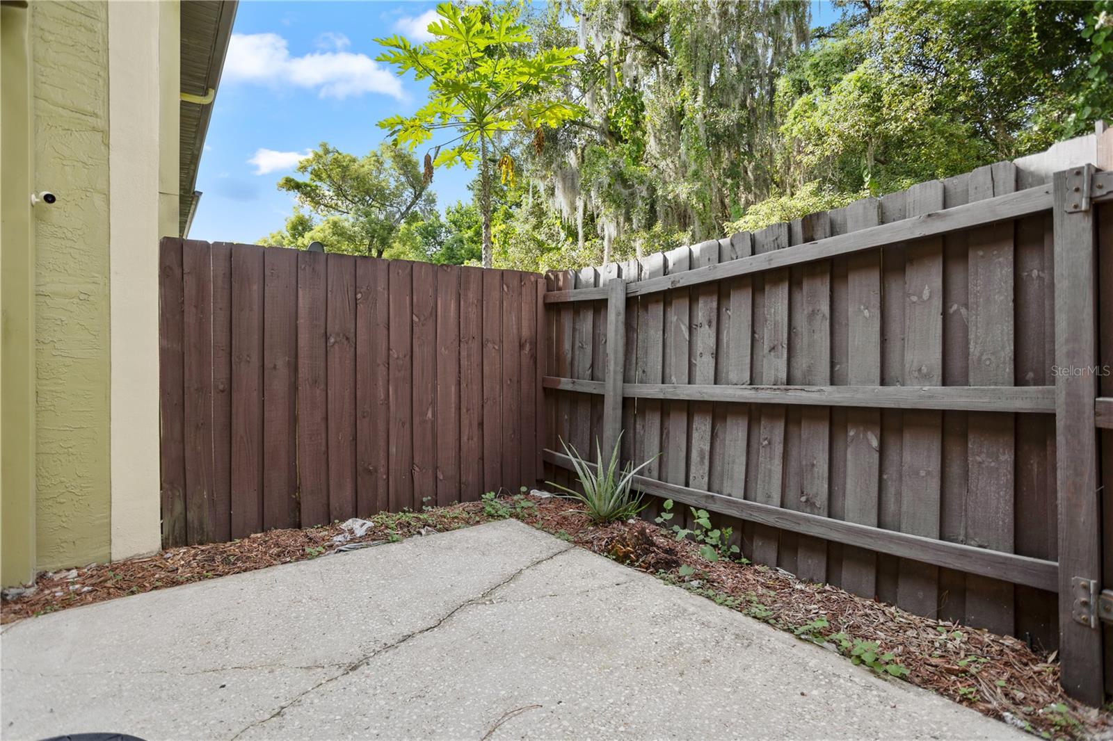 HIDDEN OAKS CONDO PH 04 - Residential