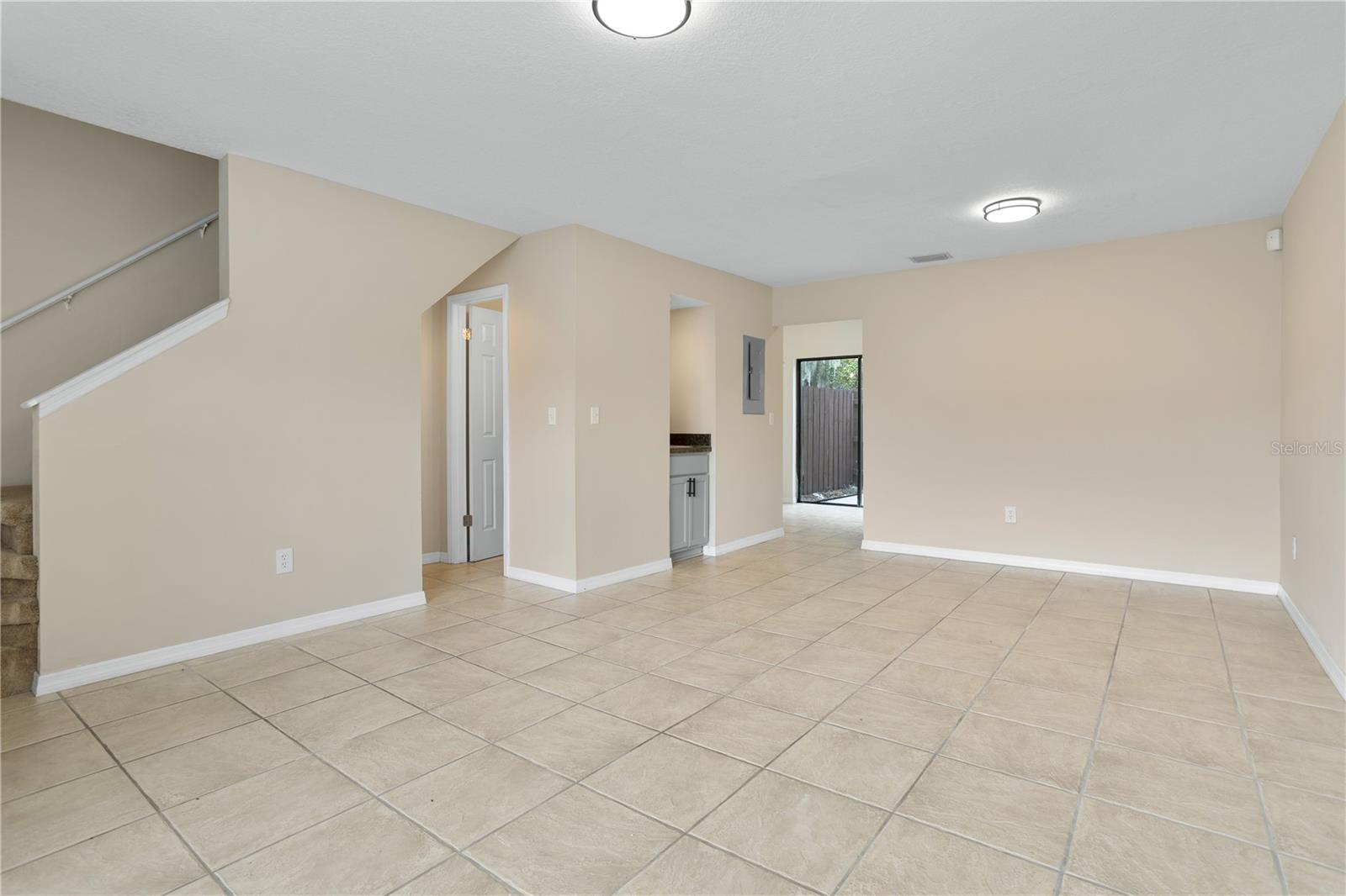 HIDDEN OAKS CONDO PH 04 - Residential