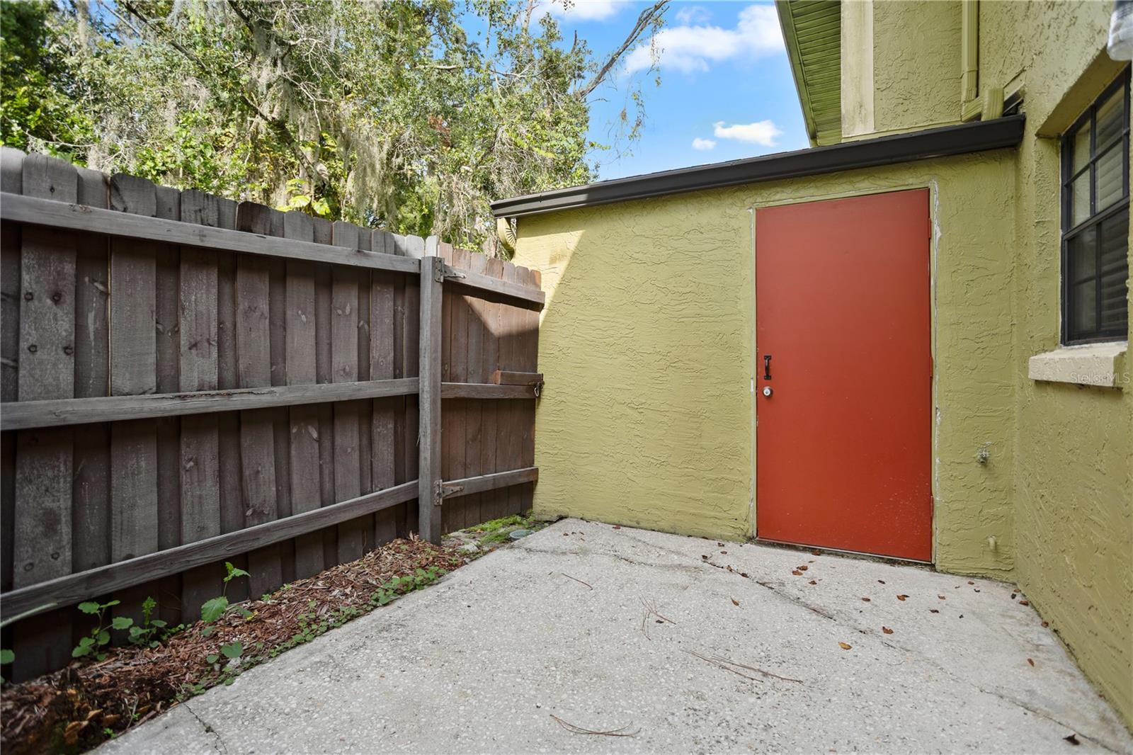 HIDDEN OAKS CONDO PH 04 - Residential