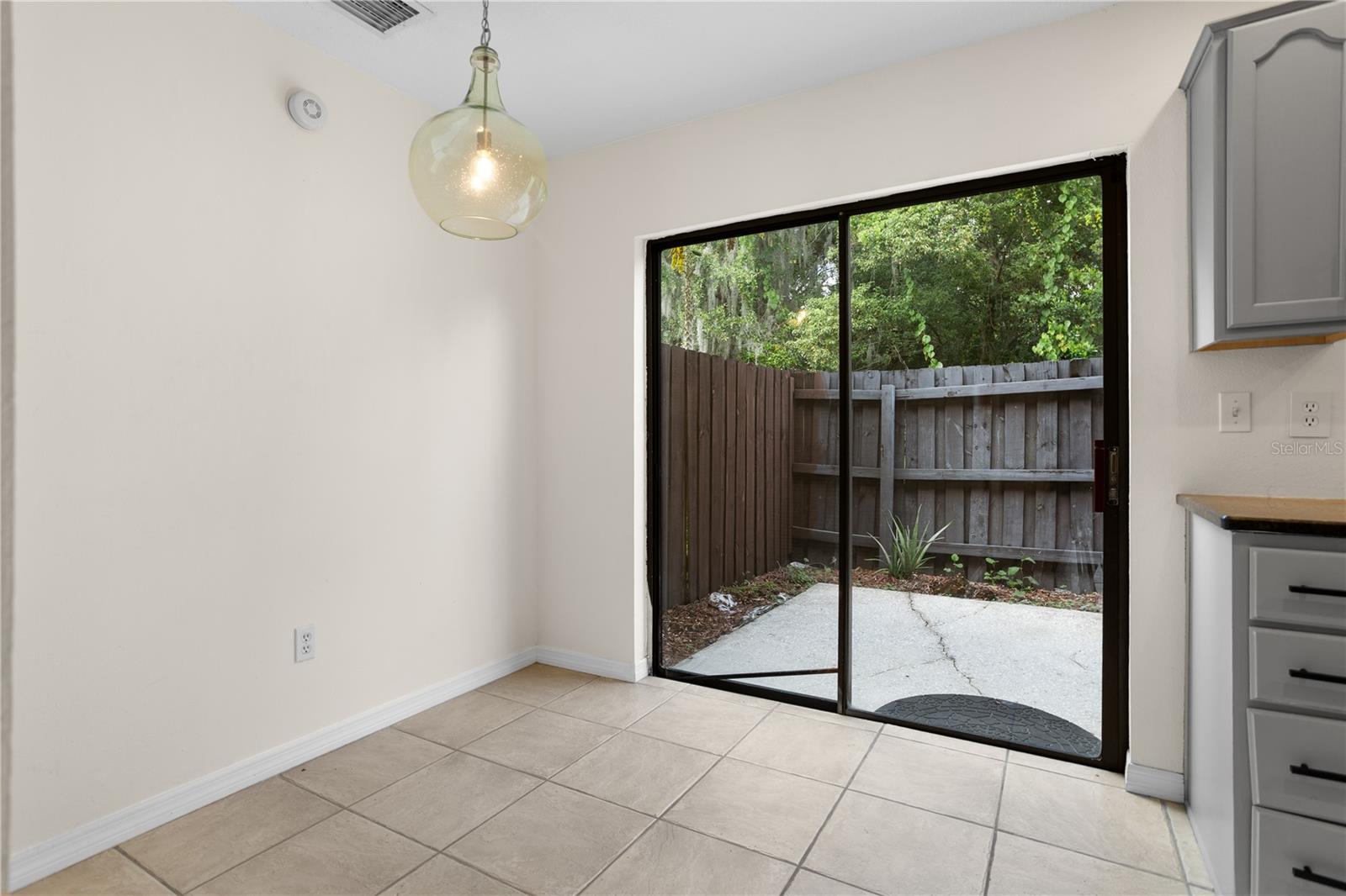 HIDDEN OAKS CONDO PH 04 - Residential