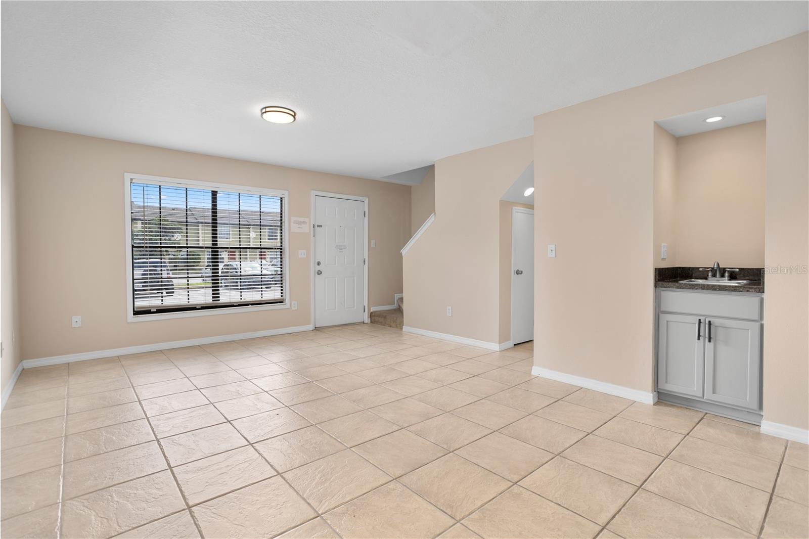 HIDDEN OAKS CONDO PH 04 - Residential