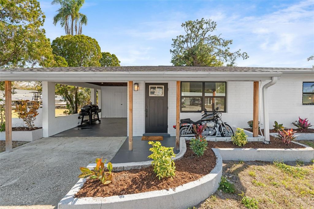 Photo of 3217 Teal Avenue, Sarasota, FL 34232 (MLS # A4682931)