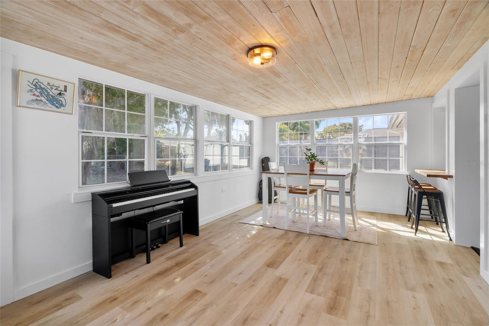 SARASOTA SPRINGS - Residential