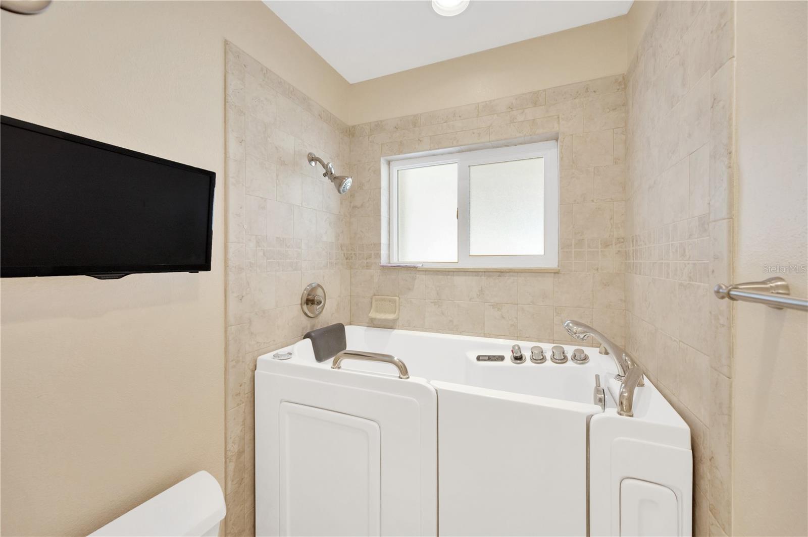 MAINLANDS OF TAMARAC BY THE GULF UNIT 5 PH 1 CONDO - Residential